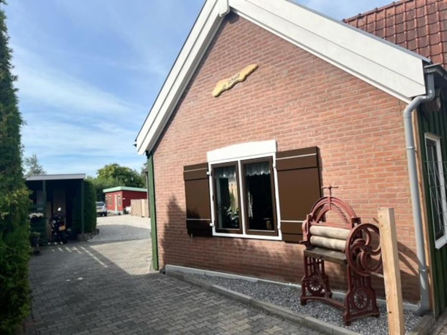 Huisje Marie Loosdrecht Buitenkant foto